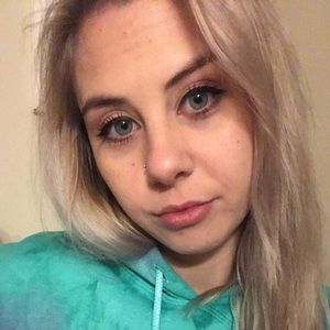 Meet your Posher, Kaelyn